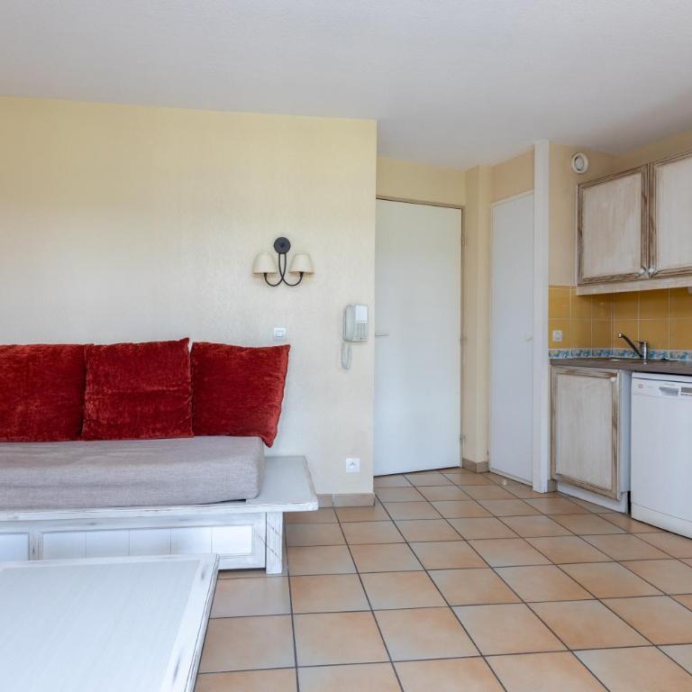 Palombes - Joli Appartement Piscine - Appartement 1 Chambre Supérieur avec Balcon - 8