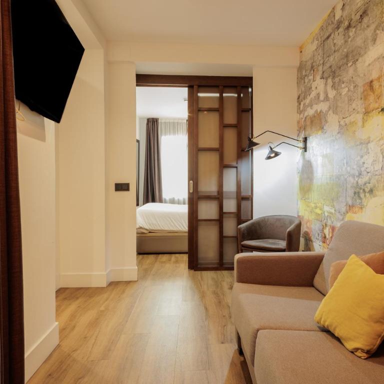 San Pablo Suites - Superior One-Bedroom Apartment with Balcony - 2