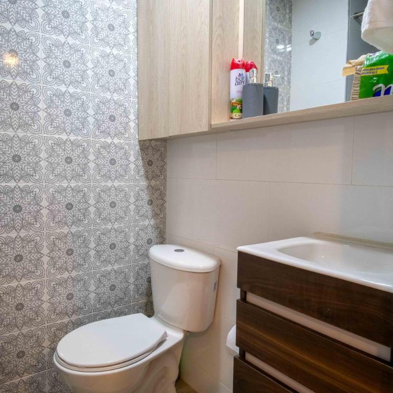 Alojamiento entero en Bogotá a 10 Min La Candelaria Torre Ventto - Apartamento Estudio - 1 cama doble - 16