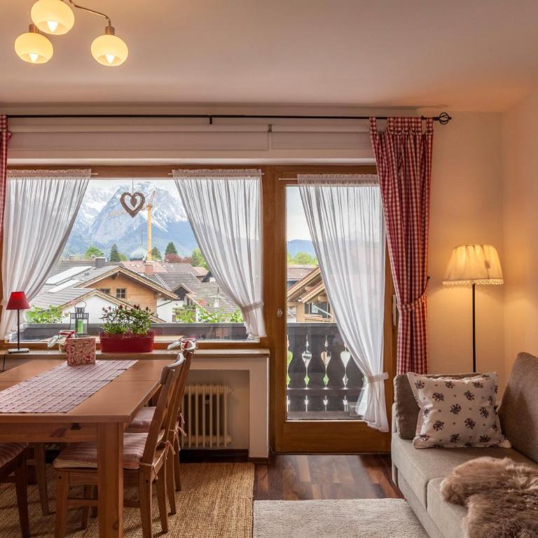 Ferienwohnung Bergblick - Superior Apartment mit 1 Schlafzimmer und Balkon - 2