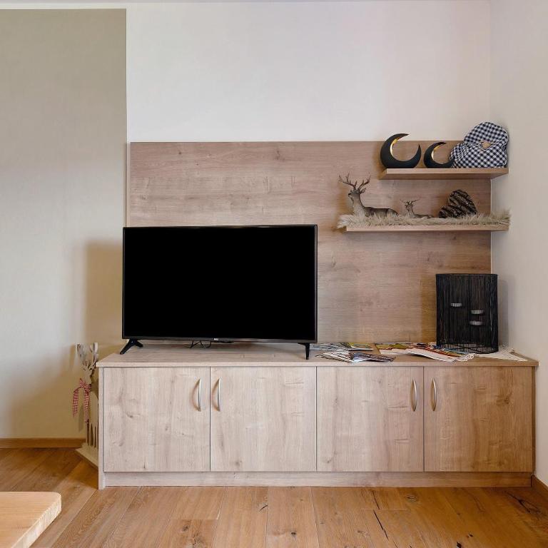 Schererhof Dolomitenblick - Two-Bedroom Deluxe Apartment with Garden View - 4