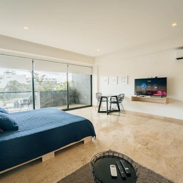 1 Bd Apt top Location! Gym, Pool - One-Bedroom Deluxe Apartment - 1