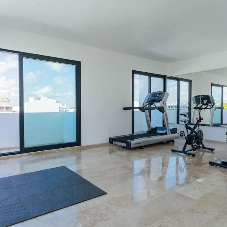 1 Bd Apt top Location! Gym, Pool - One-Bedroom Deluxe Apartment - 14