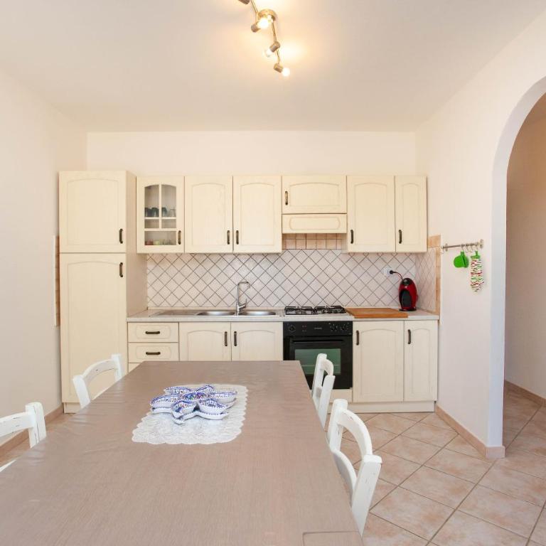 Casa Antonella - Appartamento Deluxe con 2 Camere da Letto e Vista Giardino - 8