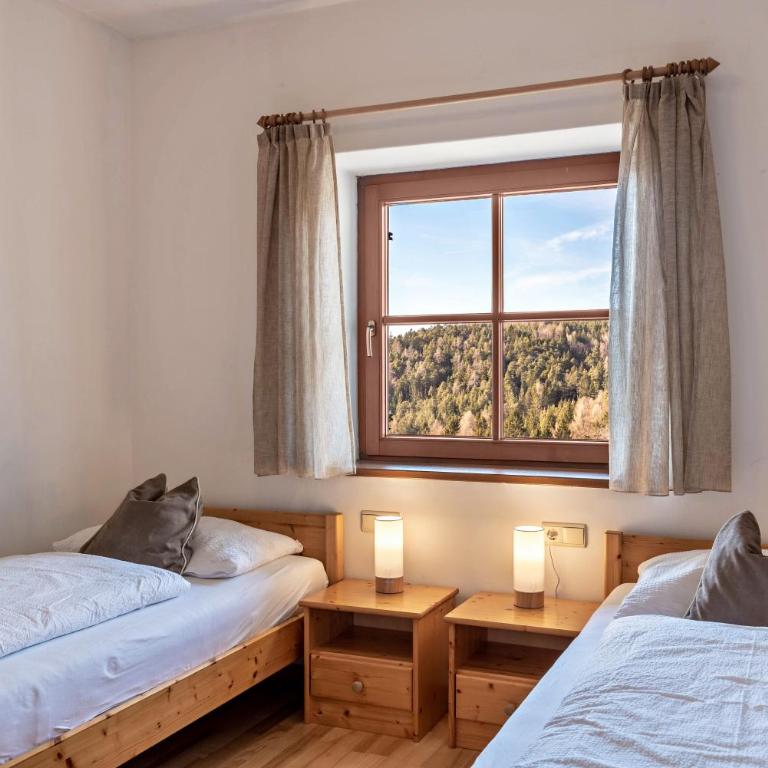 Alpin Farm Linde - Oberweidacherhof - Appartamento Deluxe con 2 Camere da Letto e Vista Giardino - 11