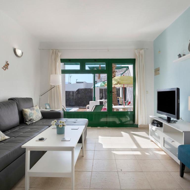 Apt 2 Las Palmeras iii Lanzarote - Apartment with Terrace - 4