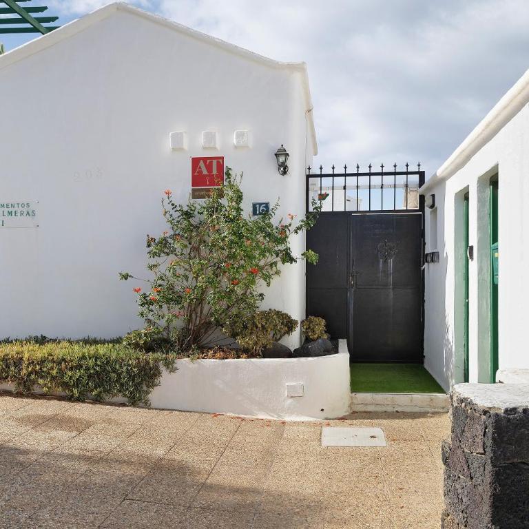 Apt 2 Las Palmeras iii Lanzarote - Apartment with Terrace - 26