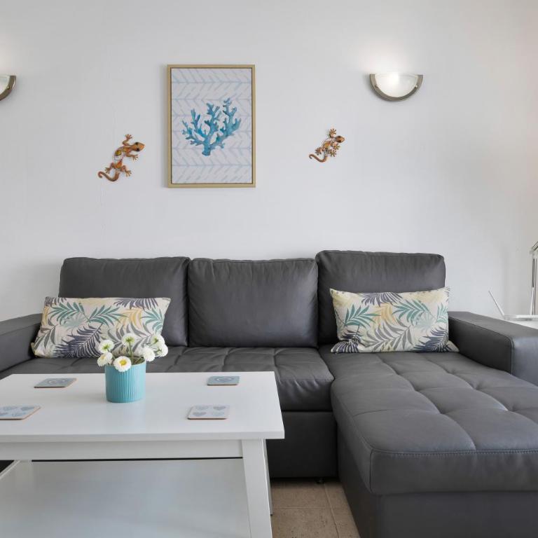 Apt 2 Las Palmeras iii Lanzarote - Apartment with Terrace - 7