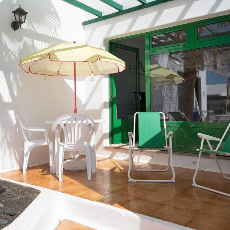Apt 2 Las Palmeras iii Lanzarote - Apartment with Terrace - 11
