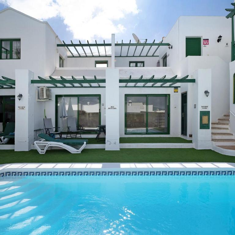 Apt 2 Las Palmeras iii Lanzarote - Apartment with Terrace - 2