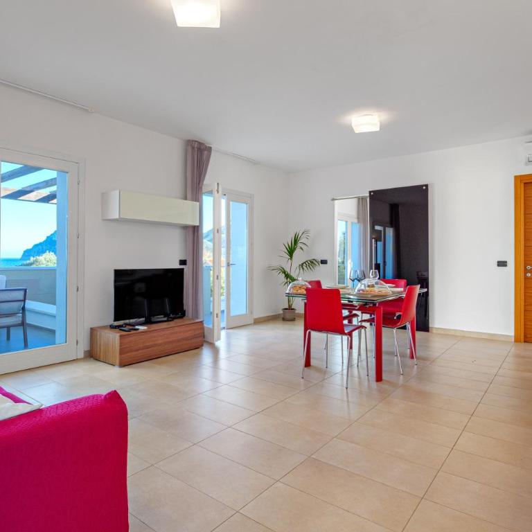 Villa Marconi Apartment 7 - Two-Bedroom Deluxe Apartment with Ocean View - 9