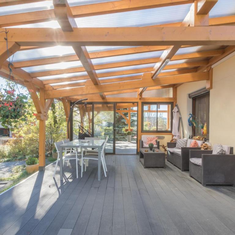 Vacances à La Montagne - Appartement Supérieur - Vue sur Ville - 12
