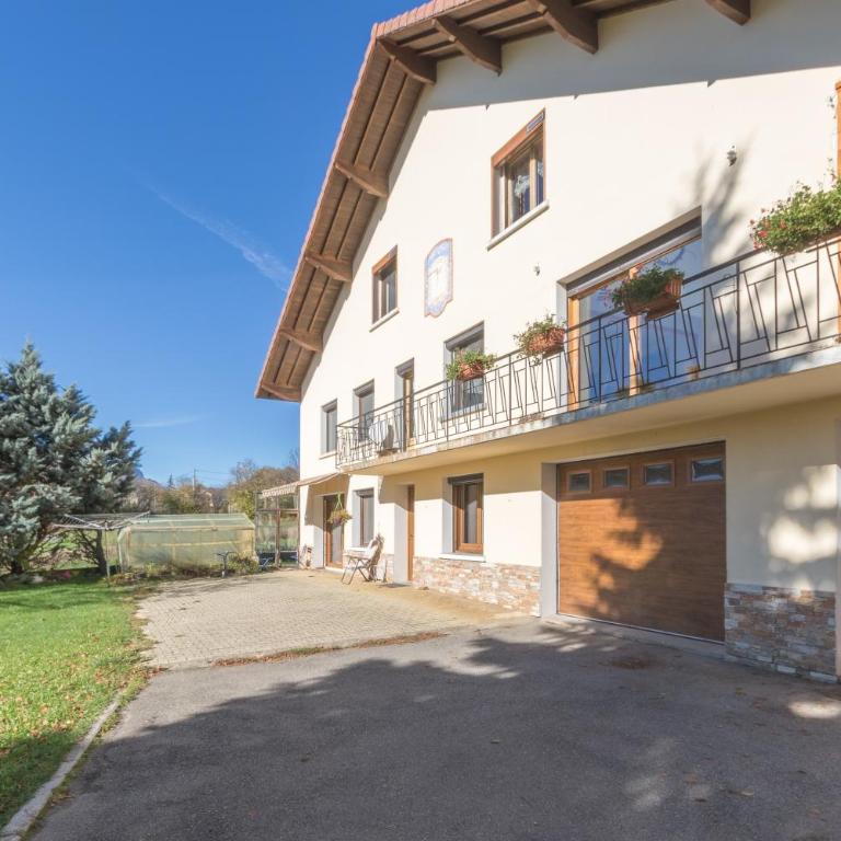 Vacances à La Montagne - Appartement Supérieur - Vue sur Ville - 14