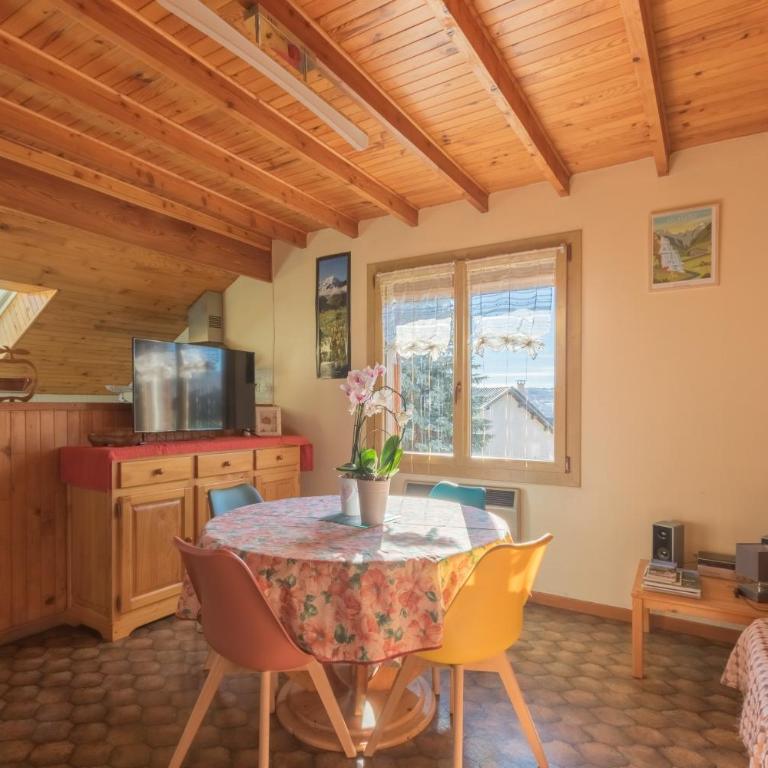 Vacances à La Montagne - Appartement Supérieur - Vue sur Ville - 2
