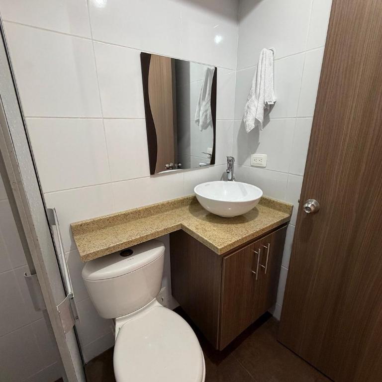 Espacioso y Confortable - Ubicación Ideal - Apartamento de 3 dormitorios - 4