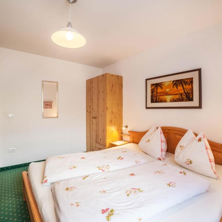 Roath Hof Ferienwohnung 2 - Appartamento Superior con 1 Camera da Letto e Balcone - 10