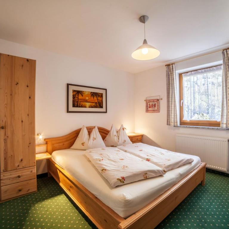 Roath Hof Ferienwohnung 2 - Appartamento Superior con 1 Camera da Letto e Balcone - 9