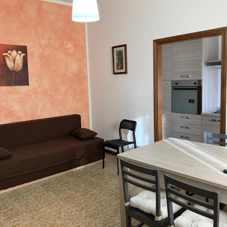 Luna Apartment - Two-Bedroom Deluxe Apartment with Ocean View - 5