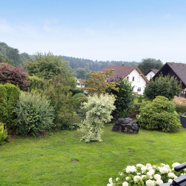 Ferienwohnungen Familie Hofer - Deluxe-Apartment mit 2 Schlafzimmern und Gartenblick - 22