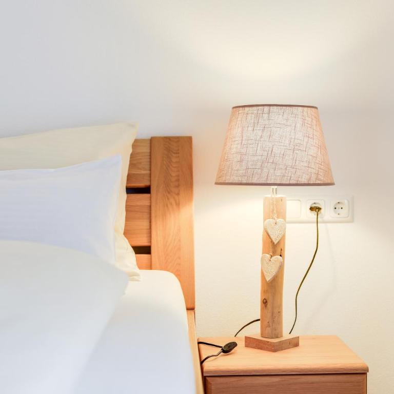Ferienwohnung Geroldsee - Deluxe-Apartment mit 2 Schlafzimmern und Gartenblick - 13