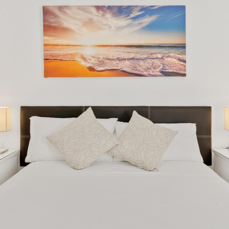 Fuengirola Beach con parking gratis - Apartamento Deluxe de 2 dormitorios con vistas al mar - 10