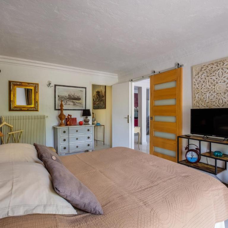 Le Mas des Pins - Appartement 1 Chambre - Vue sur Jardin - 12