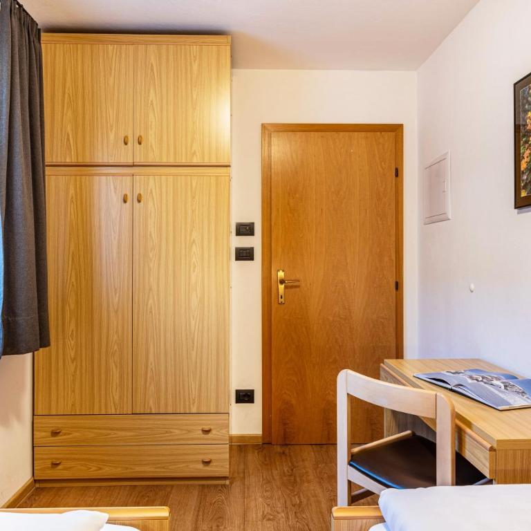 Villa Erina - Appartamento Deluxe con 2 Camere da Letto e Vista Giardino - 17