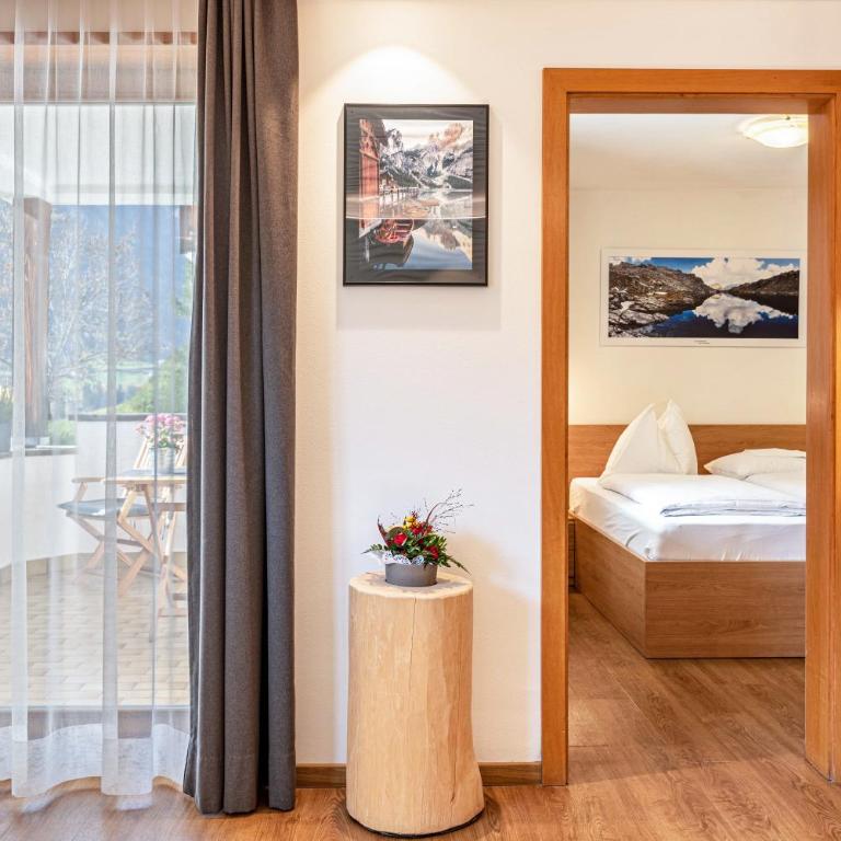 Villa Erina - Appartamento Deluxe con 2 Camere da Letto e Vista Giardino - 9
