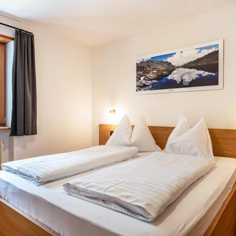 Villa Erina - Appartamento Deluxe con 2 Camere da Letto e Vista Giardino - 10