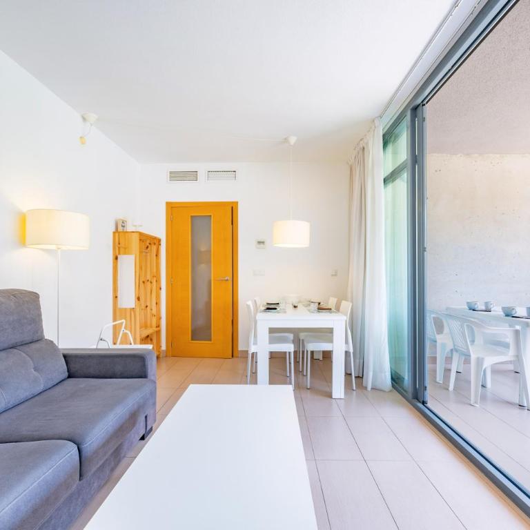 Oboe Val - One-Bedroom Apartment with Garden View - 9