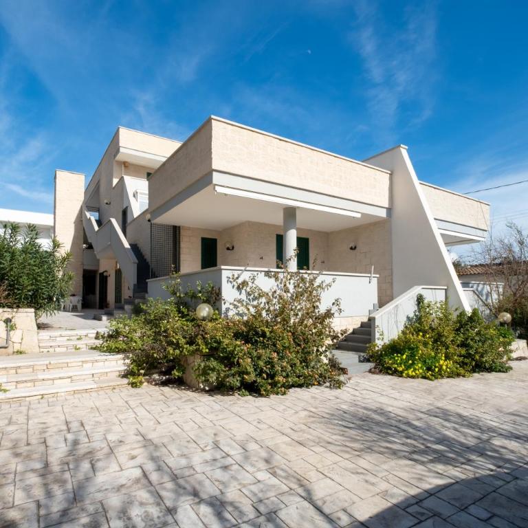 The Blue Vibe - Two-Bedroom House - 26