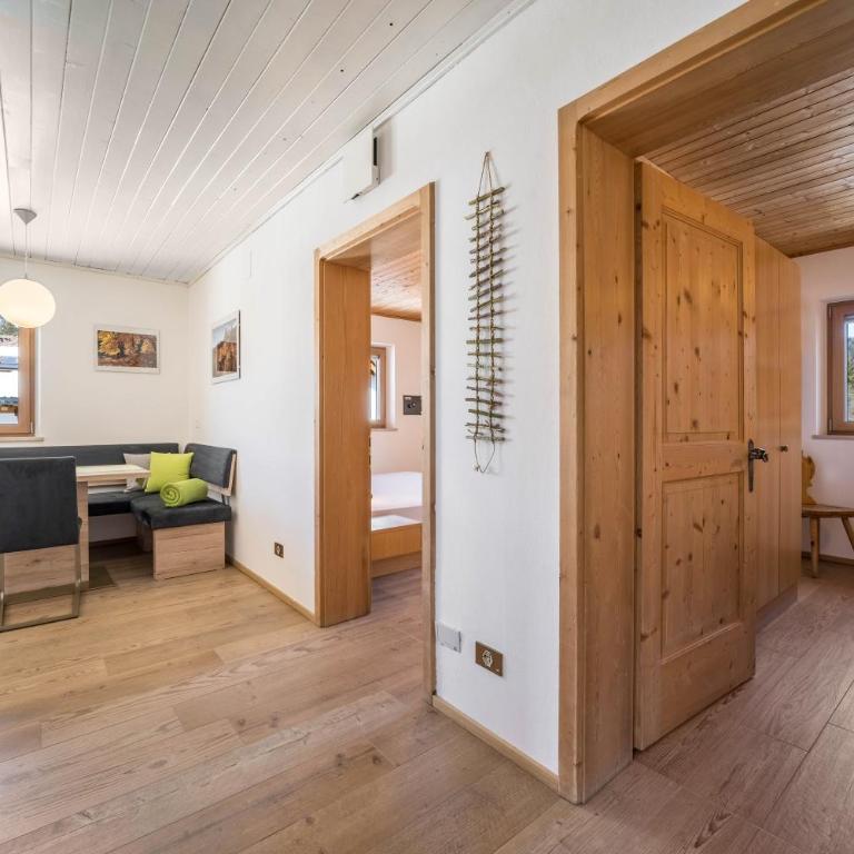 Ferienwohnung Mittager Edelweiss - Appartamento Deluxe con 2 Camere da Letto e Vista Giardino - 14