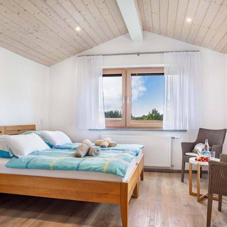 Ferienwohnungen Familie Hofer - Deluxe-Apartment mit 2 Schlafzimmern und Gartenblick - 11