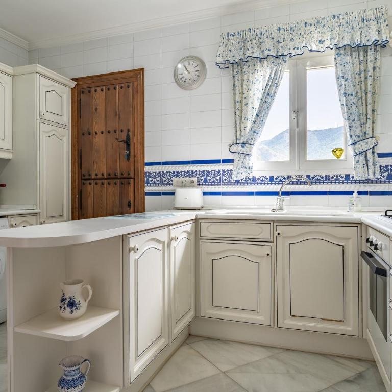 Villa with private swimming pool - Villa con vistas al mar - 10