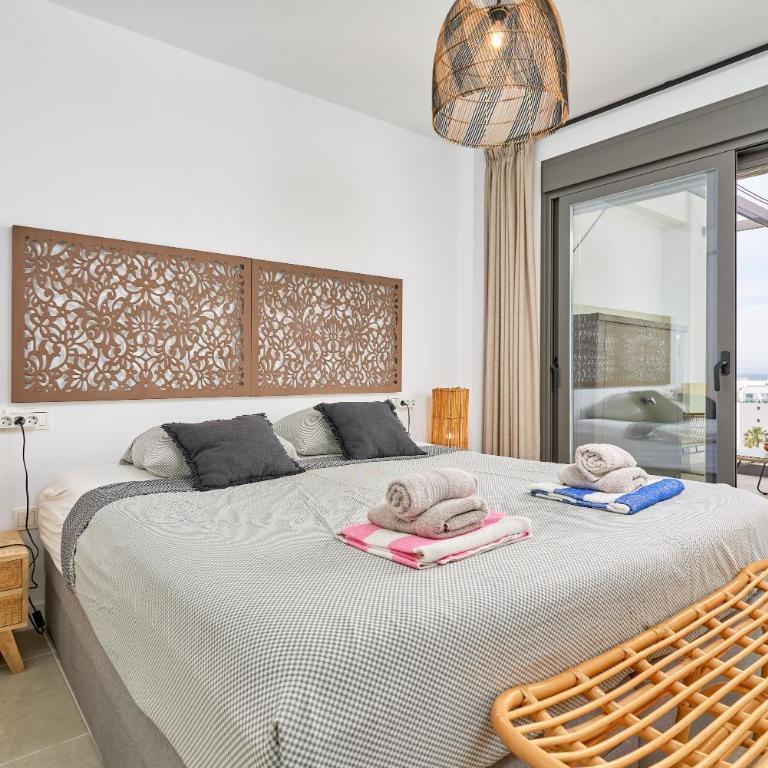 Casa De La Luz - Two-Bedroom Deluxe Apartment with Ocean View - 10