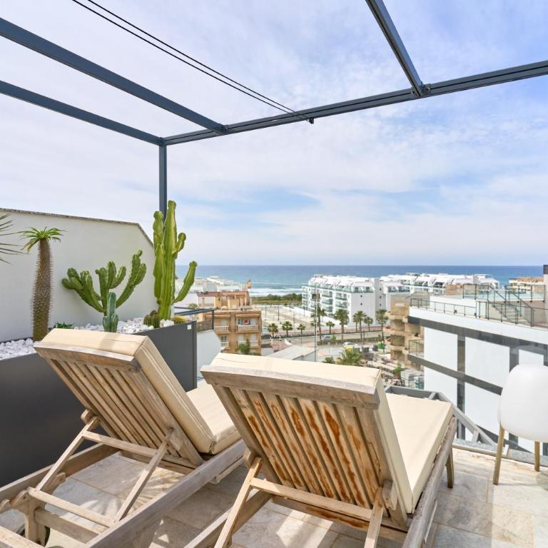 Casa De La Luz - Two-Bedroom Deluxe Apartment with Ocean View - 2