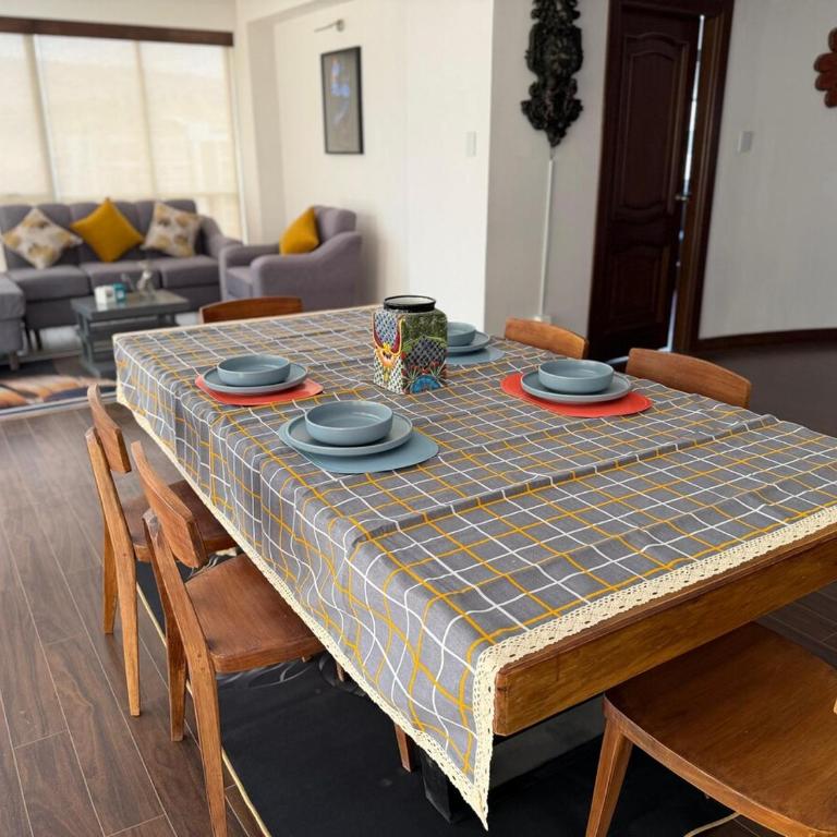 hermoso departamento inteligente en zona comercial - Two-Bedroom Apartment - 1