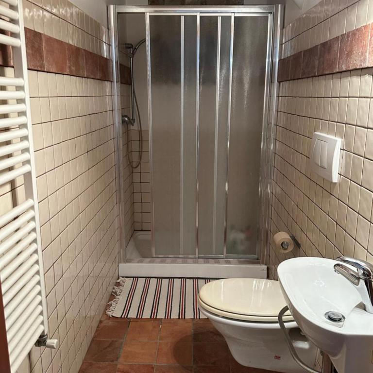 Casa La Corte a Capannori - Appartamento con doccia - 11