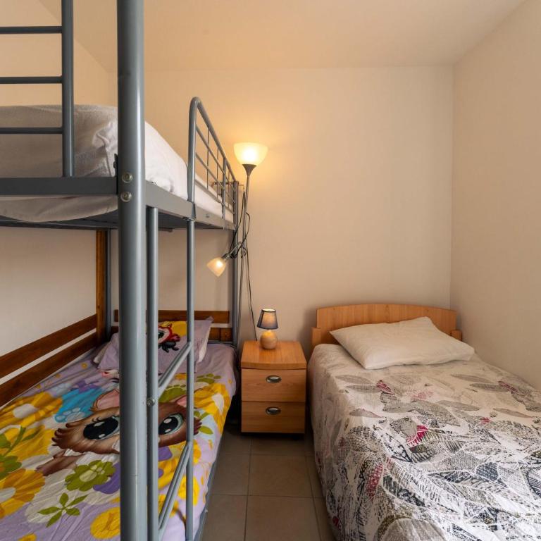 Maison avec jardin et piscine - Maison 2 Chambres - 9