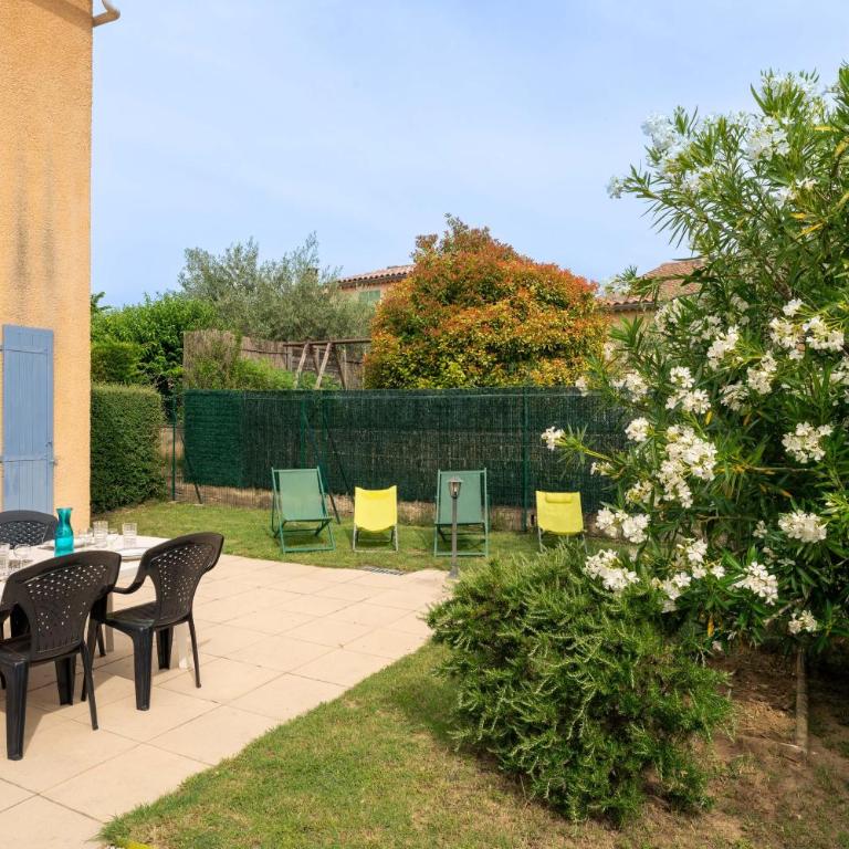 Maison avec jardin et piscine - Maison 2 Chambres - 17