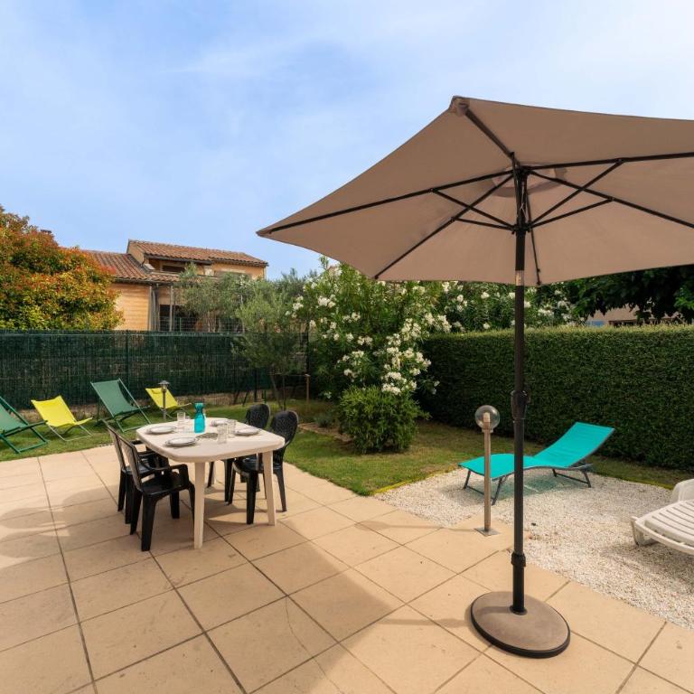 Maison avec jardin et piscine - Maison 2 Chambres - 14