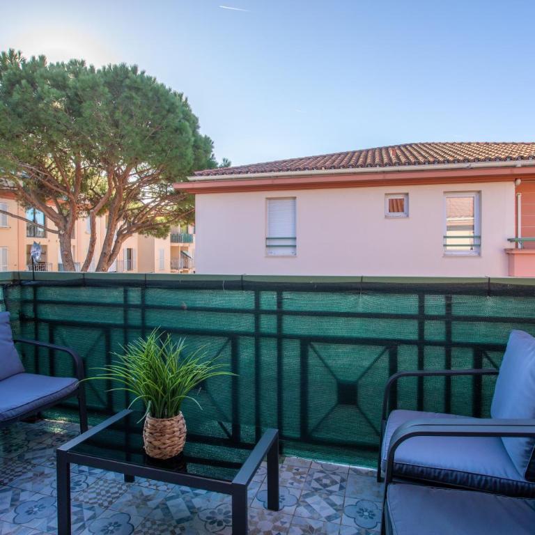 Un Havre De Paix avec balcon - Superior One-Bedroom Apartment with Balcony - 11