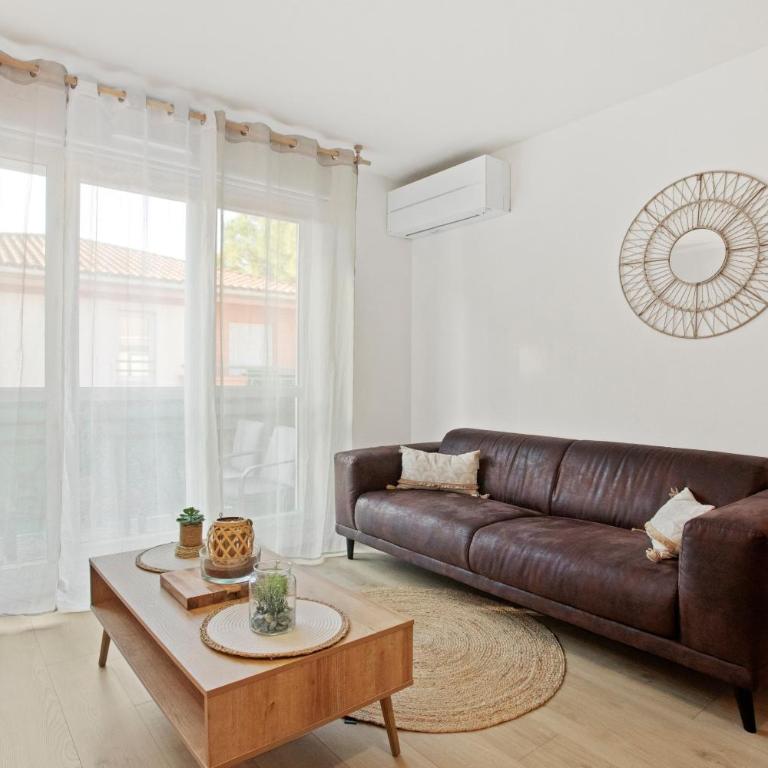Un Havre De Paix avec balcon - Superior One-Bedroom Apartment with Balcony - 1