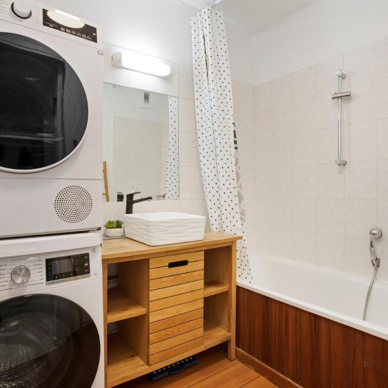 Un Havre De Paix avec balcon - Superior One-Bedroom Apartment with Balcony - 10