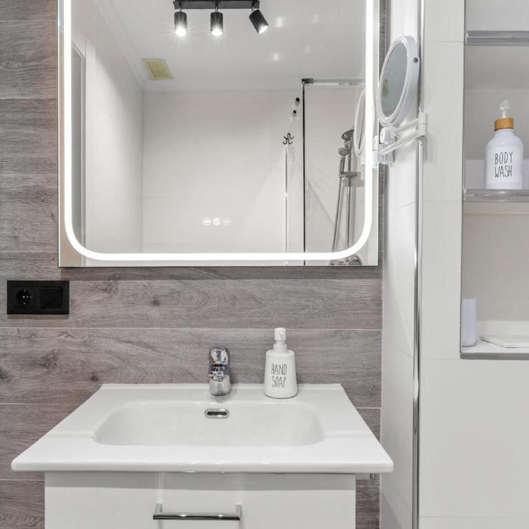 Byb Apartments - Apartamento con ducha - 13