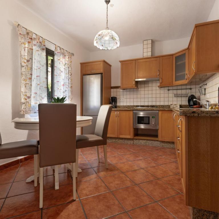 Casa Rural Kiko - Three-Bedroom House - 5