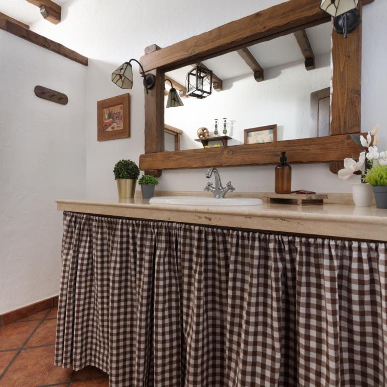 Casa Rural Kiko - Three-Bedroom House - 13