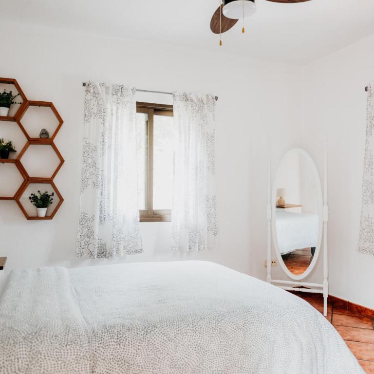 Casa Rural Kiko - Three-Bedroom House - 17