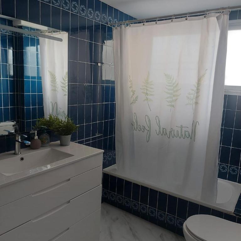 Fenals - Apartamento de 3 dormitorios y vistas al mar - 11