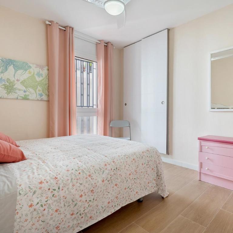 beach and pool - Three-Bedroom Premium Apartment with Balcony - 14